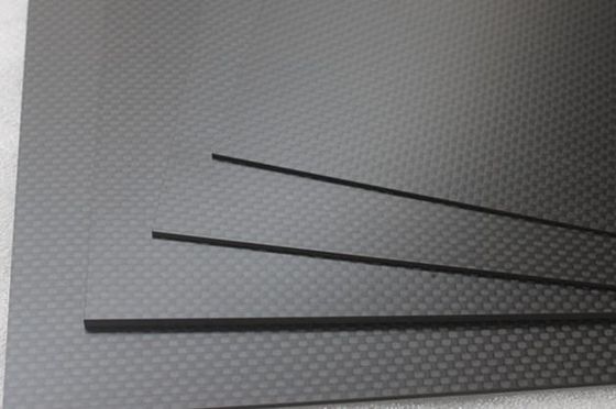 RC Quadcopter Motorları için 200*300mm Parlak Twill 3K Karbon Fiber Güçlendirilmiş Kompozit Yaprak