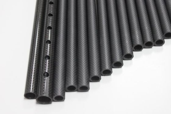 Küçük OD Yuvarlak Kompozit Karbon Fiber Tube Booms 9mm 10mm 11mm 12mm 14mm 15mm 16mm