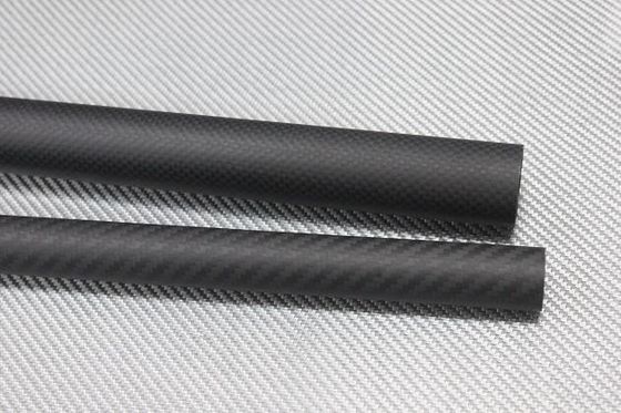 Orta boyutlu OD Yuvarlak karbon fiber yapısal boru 13mm 14mm 15mm 16mm 18mm 19mm
